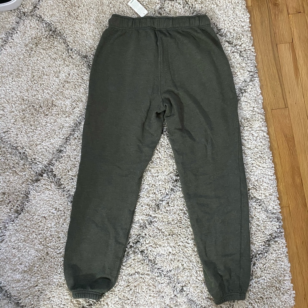 AE Sweatpants - Picture 3 of 5